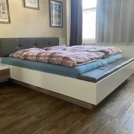 Апартаменты Ruebezahl Бад-Эльстер